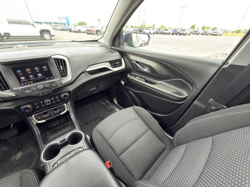 Used 2022 GMC Terrain SLE w/ Driver Convenience Package AWD/4WD image 31