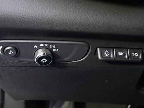 Used 2023 Buick Envision Avenir image 26