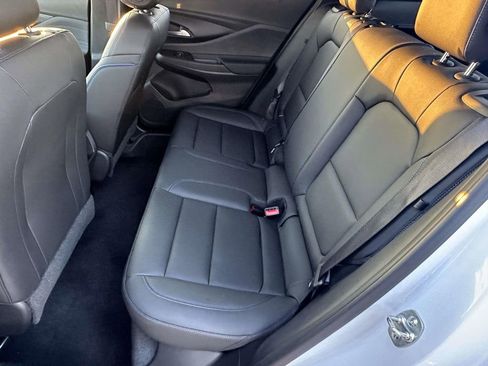 Certified 2024 Buick Envista Sport Touring w/ Convenience I Package image 12