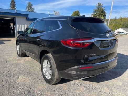 Used 2021 Buick Enclave Essence image 8