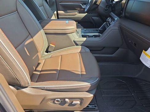 New 2025 GMC Sierra 2500 Denali w/ Denali Reserve Package image 29