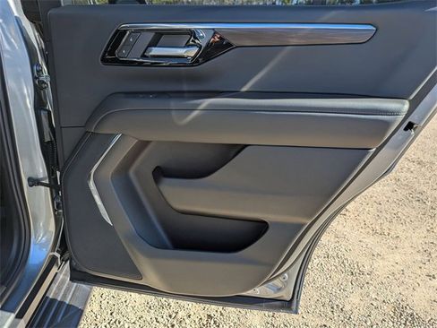 New 2026 Chevrolet Tahoe LS image 33