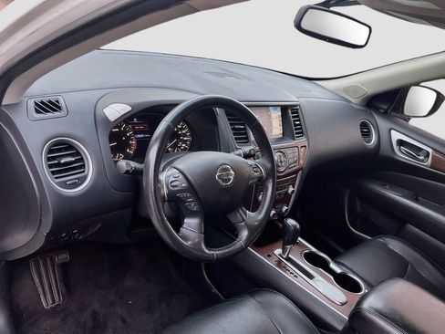 Used 2020 Nissan Pathfinder Platinum FWD image 9