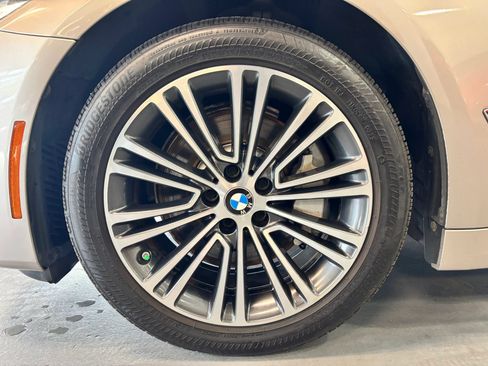 Used 2019 BMW 530i w/ Convenience Package RWD image 46