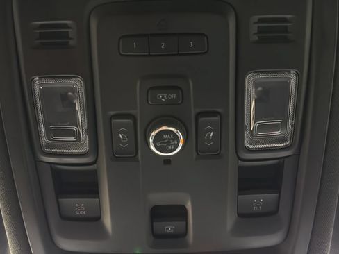Used 2022 Chevrolet Suburban RST w/ Sport Performance Package AWD/4WD image 34