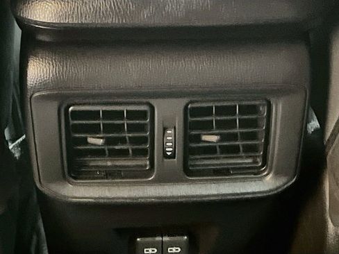Used 2025 Toyota RAV4 XLE AWD/4WD image 24