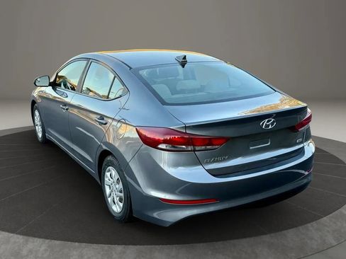 Used 2017 Hyundai Elantra SE image 6