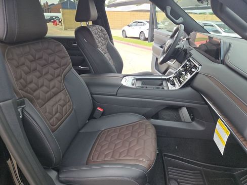 New 2026 Nissan Armada Platinum Reserve AWD/4WD image 13