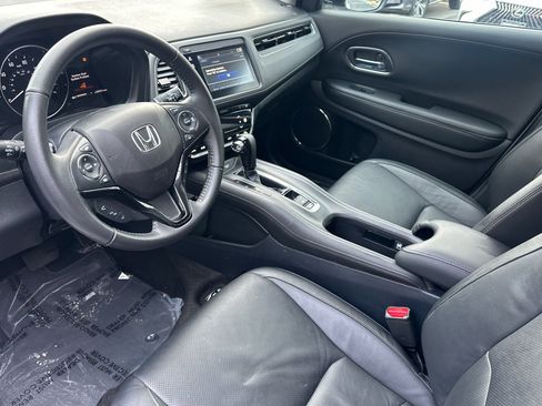 Used 2021 Honda HR-V EX-L image 4