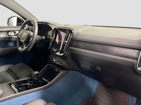 Certified 2023 Volvo C40 P8 Recharge Ultimate AWD/4WD image 30