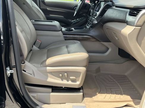 Used 2019 Chevrolet Suburban LT AWD/4WD image 25