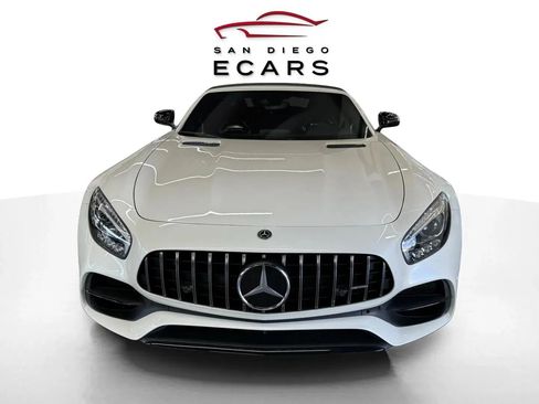 Used 2018 Mercedes-Benz AMG GT Roadster image 2