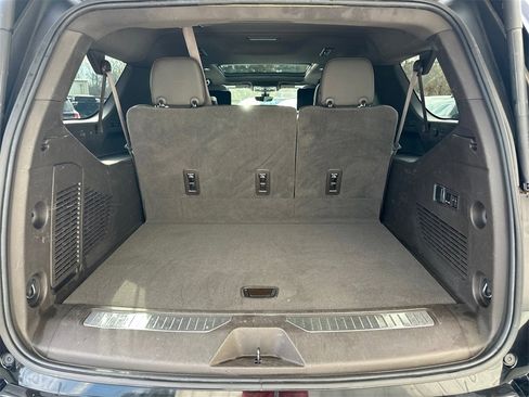 Used 2021 GMC Yukon XL Denali w/ Denali Premium Package image 19
