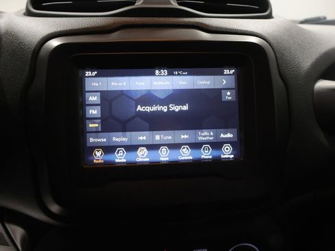 Used 2019 Jeep Renegade Trailhawk w/ LED Lighting Group AWD/4WD image 25