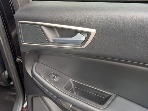 Used 2024 Ford Edge SEL image 32