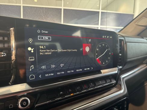 Used 2024 GMC Sierra 1500 SLT image 35