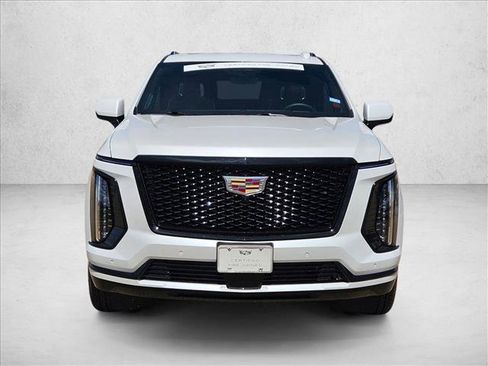 Used 2025 Cadillac Escalade Sport Platinum AWD/4WD image 2