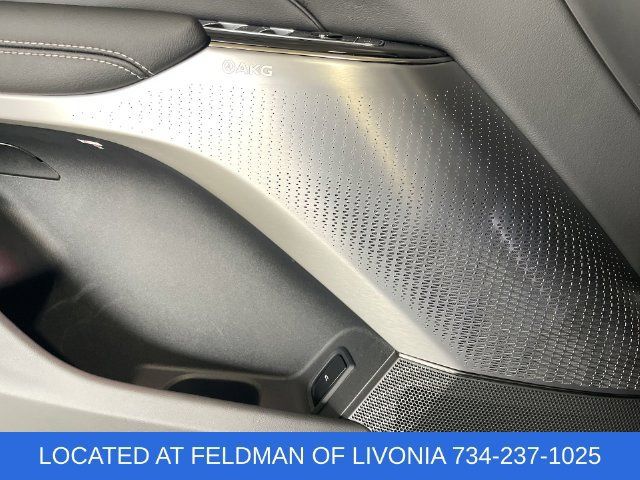 Used 2024 Cadillac Lyriq Luxury w/ LPO, Floor Liner Package AWD/4WD image 25