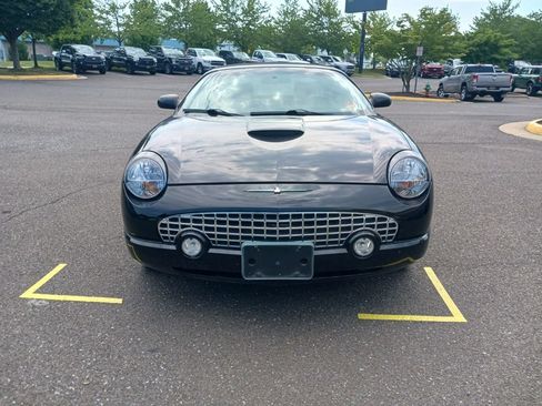 Used 2005 Ford Thunderbird RWD image 2