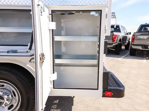 New 2026 Ford F250 XL w/ XL Chrome Package RWD image 31