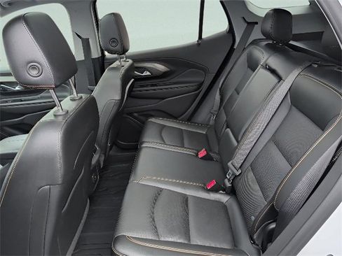 Used 2021 GMC Terrain SLT image 24