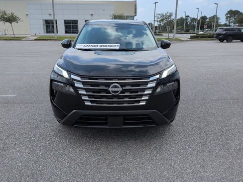 Certified 2026 Nissan Rogue SV FWD image 9