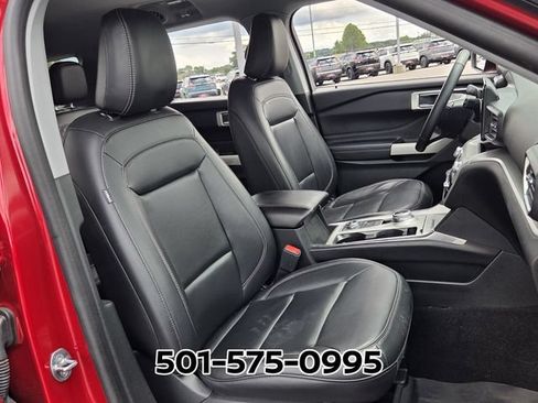 Used 2024 Ford Explorer XLT w/ Equipment Group 202A AWD/4WD image 21