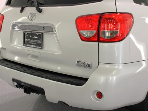 Used 2008 Toyota Sequoia Platinum image 23