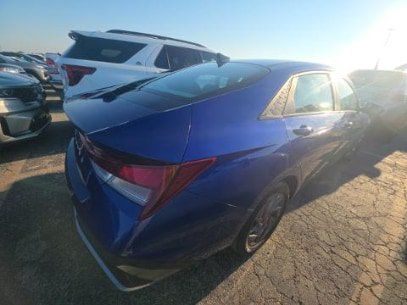 Used 2024 Hyundai Elantra SEL FWD image 4