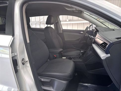Used 2022 Volkswagen Taos SE FWD image 31
