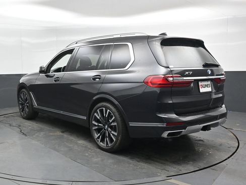 Used 2022 BMW X7 xDrive40i w/ Premium Package AWD/4WD image 9