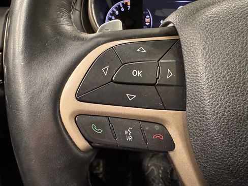 Used 2014 Jeep Grand Cherokee Overland image 14