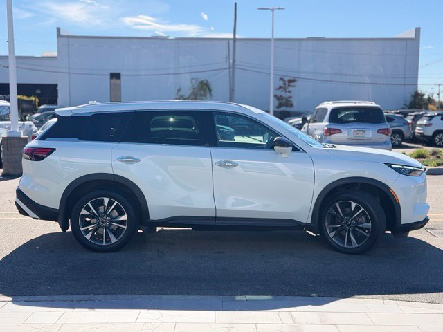 Used 2023 INFINITI QX60 Luxe w/ Cargo Package AWD/4WD image 8