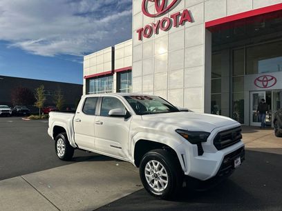 New 2025 Toyota Tacoma SR5