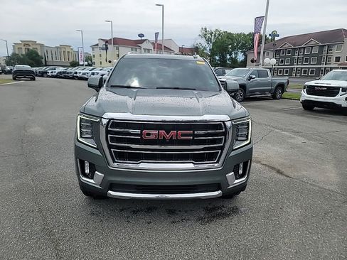 Used 2023 GMC Yukon XL SLT w/ SLT Premium Package RWD image 2