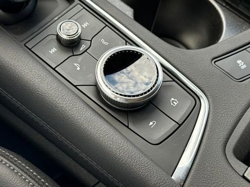 Certified 2025 Cadillac XT6 Luxury image 21