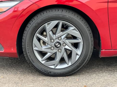 Certified 2024 Hyundai Elantra SEL image 26