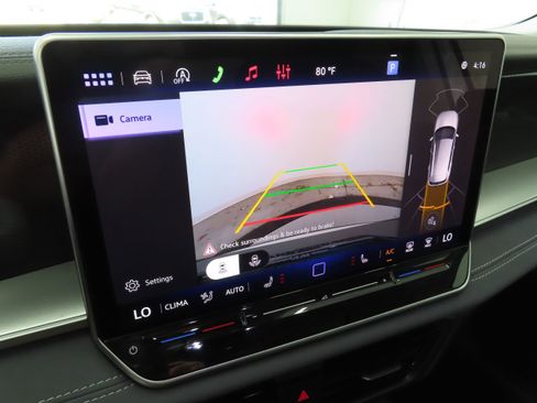 New 2026 Volkswagen Tiguan SE FWD image 19