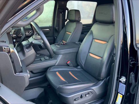 Used 2025 GMC Sierra 2500 AT4 w/ AT4 Premium Plus Package image 7