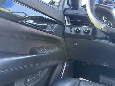 Used 2017 Cadillac Escalade Platinum AWD/4WD image 34