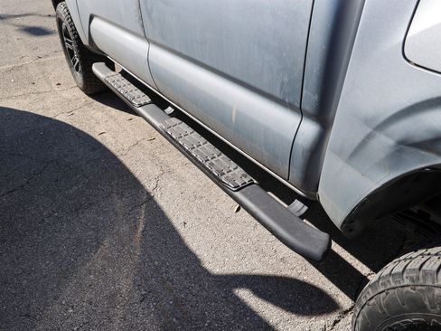 Used 2022 Toyota Tacoma SR w/ SR Convenience Package image 25