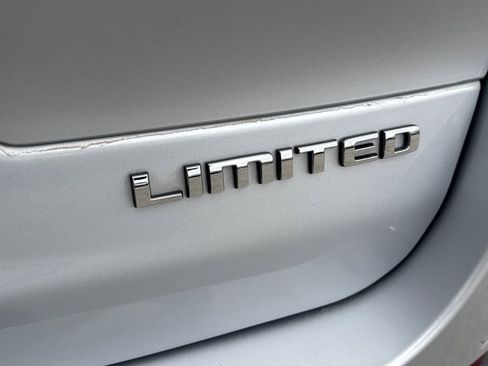 Used 2022 Jeep Grand Cherokee L Limited image 5