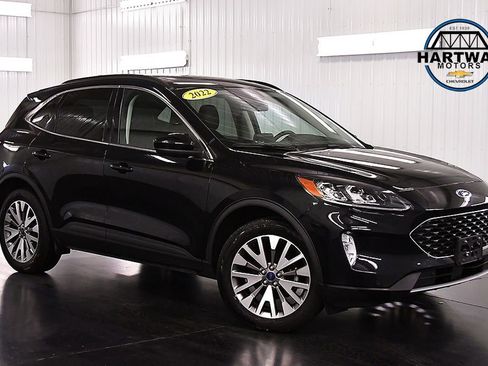 Used 2022 Ford Escape Titanium w/ Class II Trailer Tow Package AWD/4WD image 1