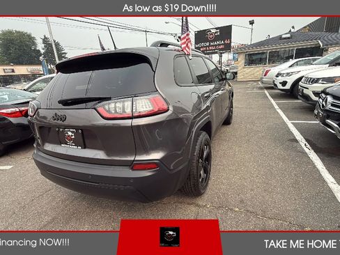 Used 2019 Jeep Cherokee Latitude Plus AWD/4WD image 7
