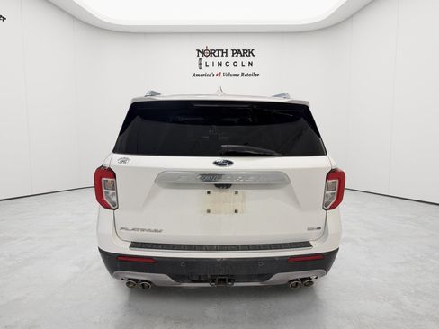 Used 2020 Ford Explorer Platinum w/ Premium Technology Package AWD/4WD image 4
