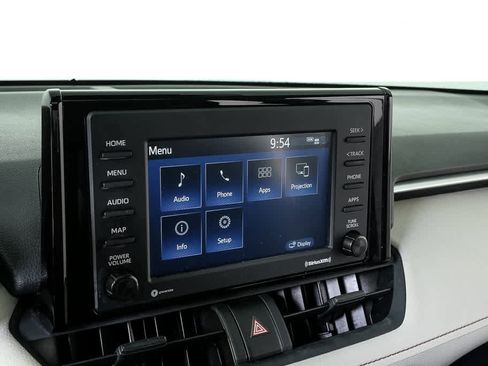 Used 2021 Toyota RAV4 XLE w/ Convenience Package image 13