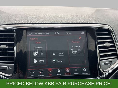 Used 2020 Jeep Grand Cherokee Altitude AWD/4WD image 23