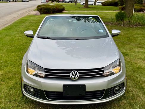 Used 2012 Volkswagen Eos Komfort FWD image 1