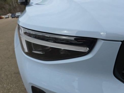 New 2026 Volvo XC40 B5 Plus w/ Protection Package Premier AWD/4WD image 11