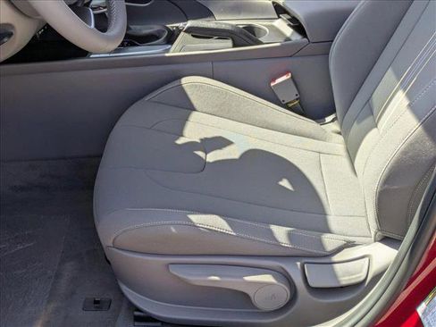 New 2025 Hyundai Elantra Sport image 4